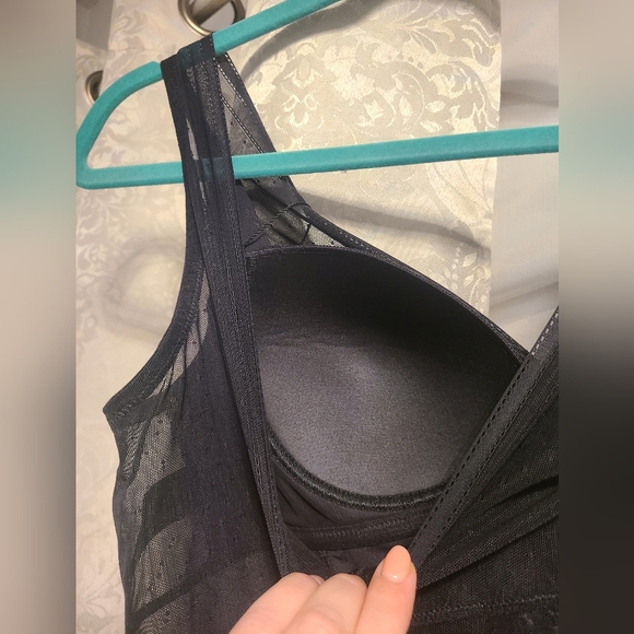 NWT Darby Smooth Lace Contour Bodysuit with Built-In Bra Black M - Picture 2 of 6